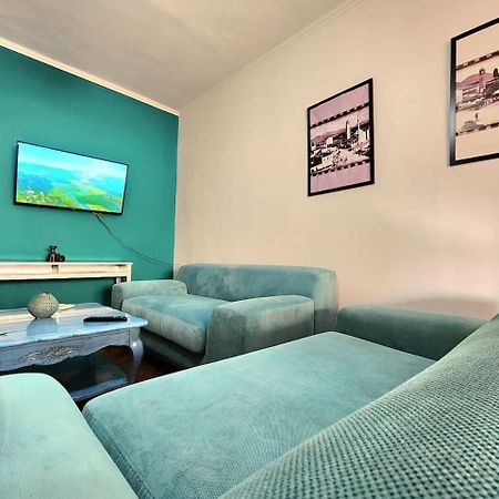 Turqoise Flat In City Center With 24H Self Check In Tirana Buitenkant foto