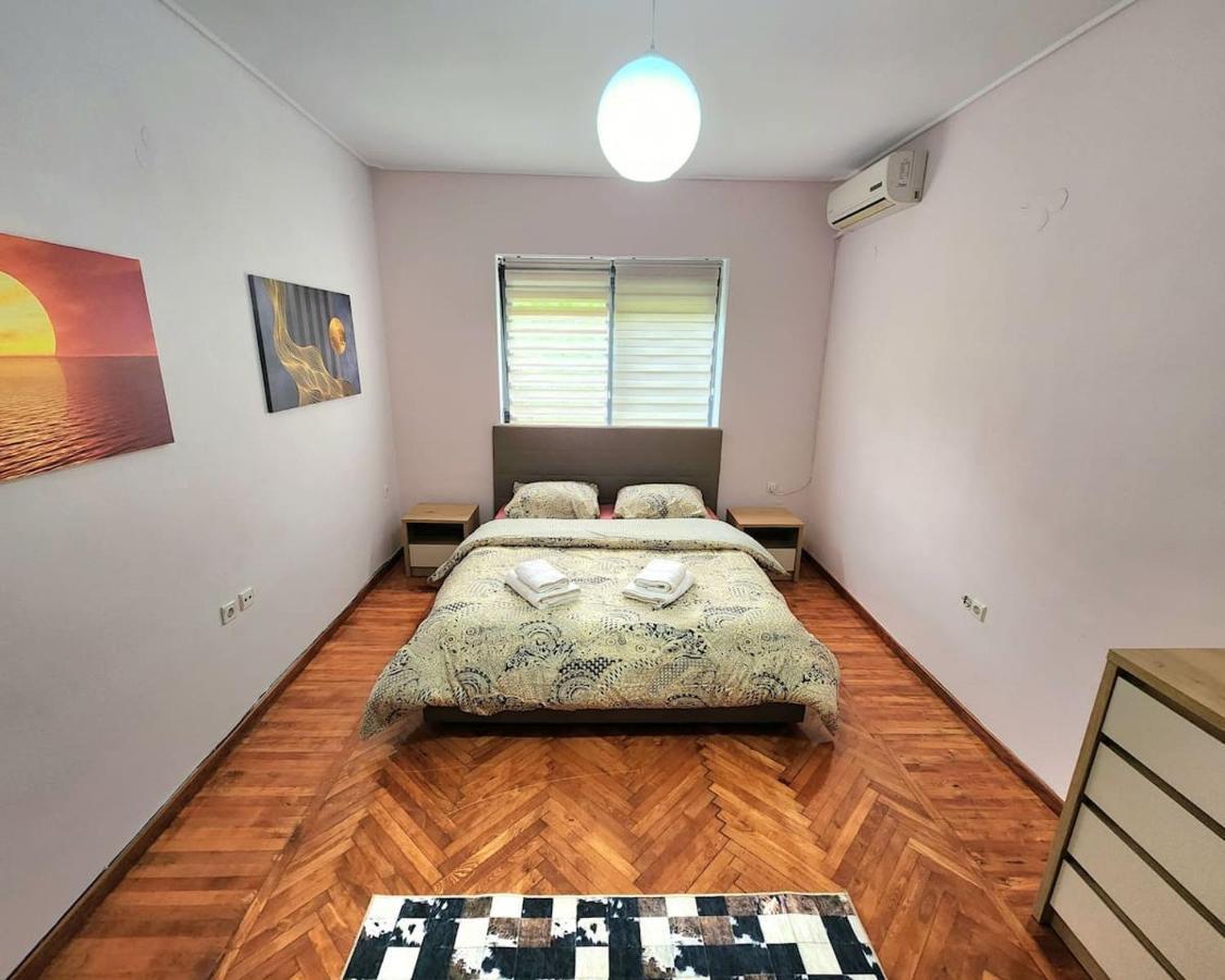 Turqoise Flat In City Center With 24H Self Check In Tirana Buitenkant foto