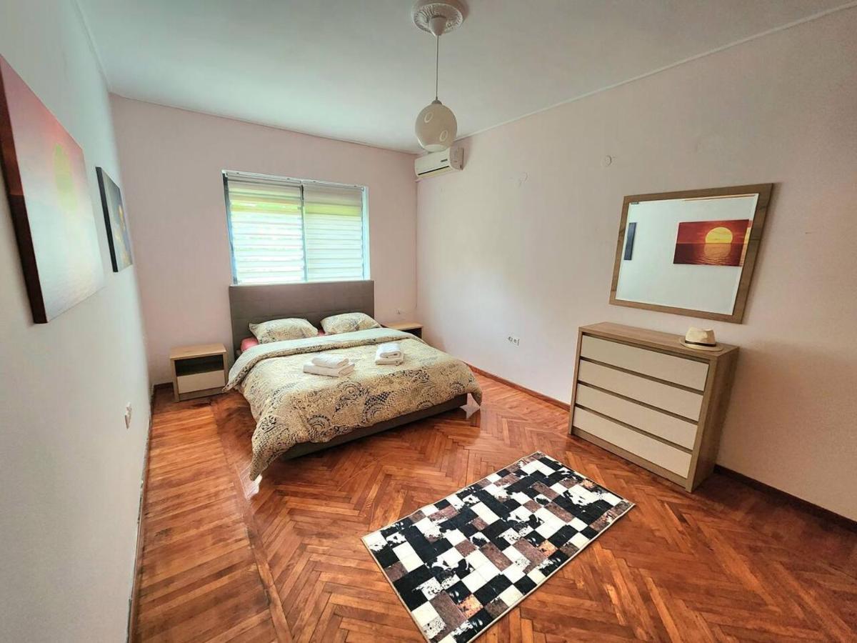 Turqoise Flat In City Center With 24H Self Check In Tirana Buitenkant foto
