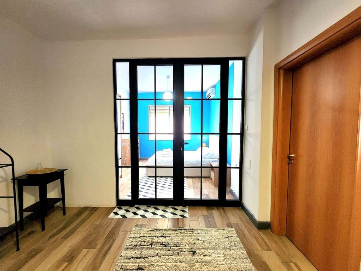 Turqoise Flat In City Center With 24H Self Check In Tirana Buitenkant foto