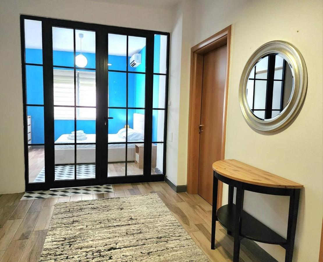 Turqoise Flat In City Center With 24H Self Check In Tirana Buitenkant foto